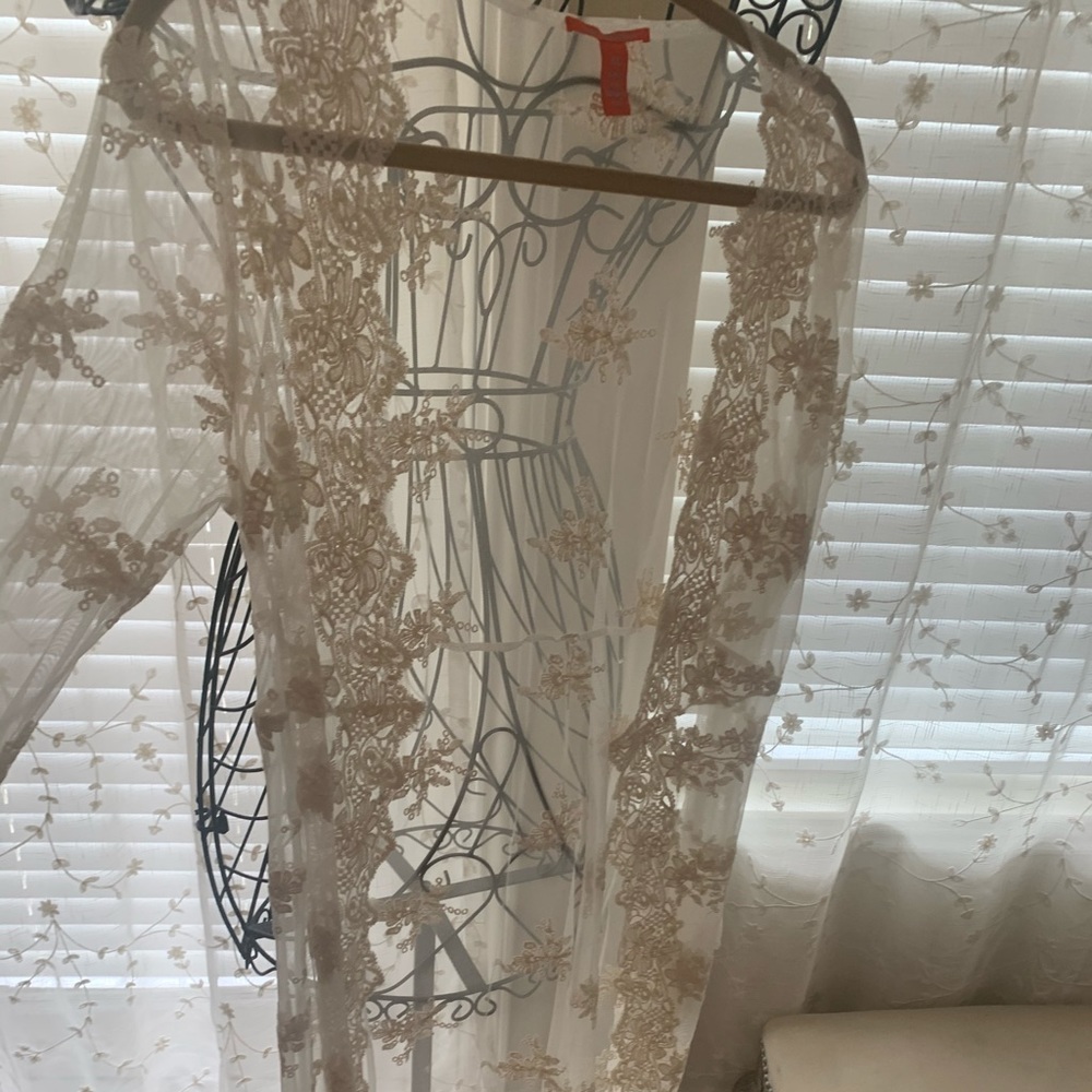 Long lace duster